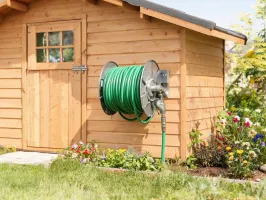 Wall hose reel